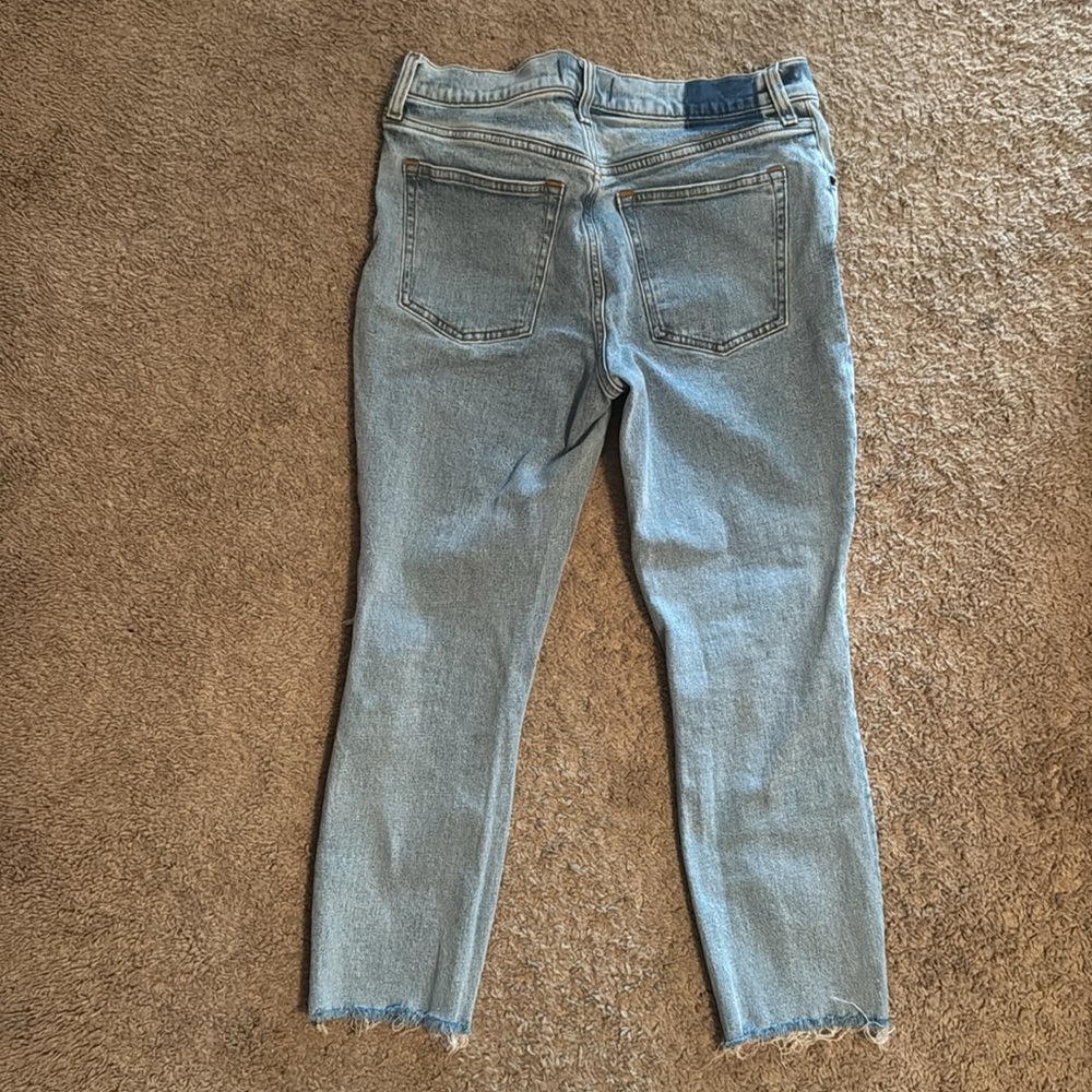 *LIKE NEW* Abercrombie & Fitch The Skinny High Rise Jeans - Picture 2 of 2